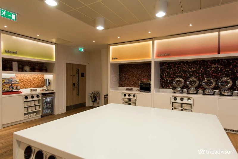 Hampton by Hilton London Gatwick Airport