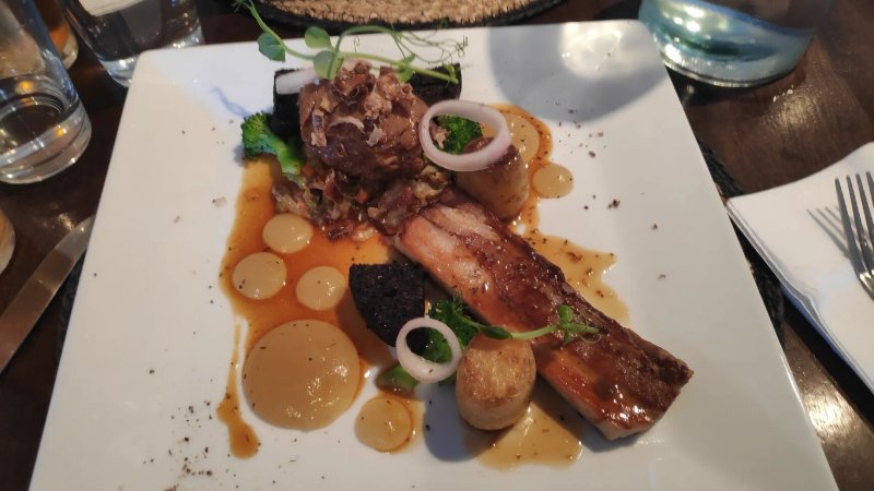 The Pier Hotel & Restaurant