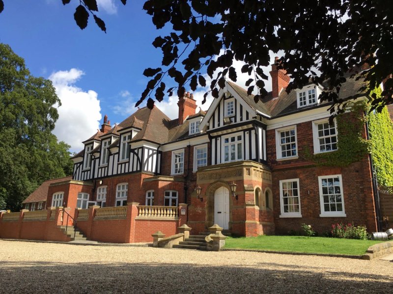 Healing Manor Hotel