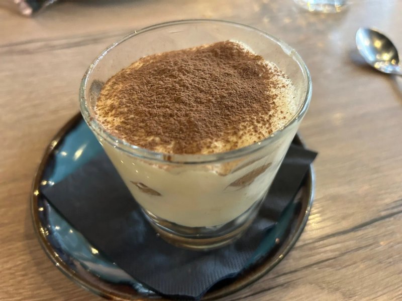 La Tenuta Wine Shop, Bar & Restaurant