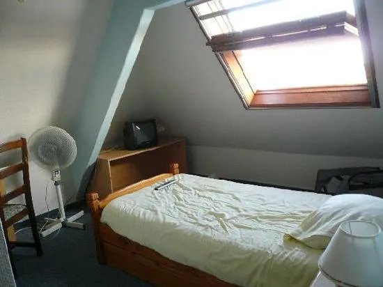 Hotel Asiris