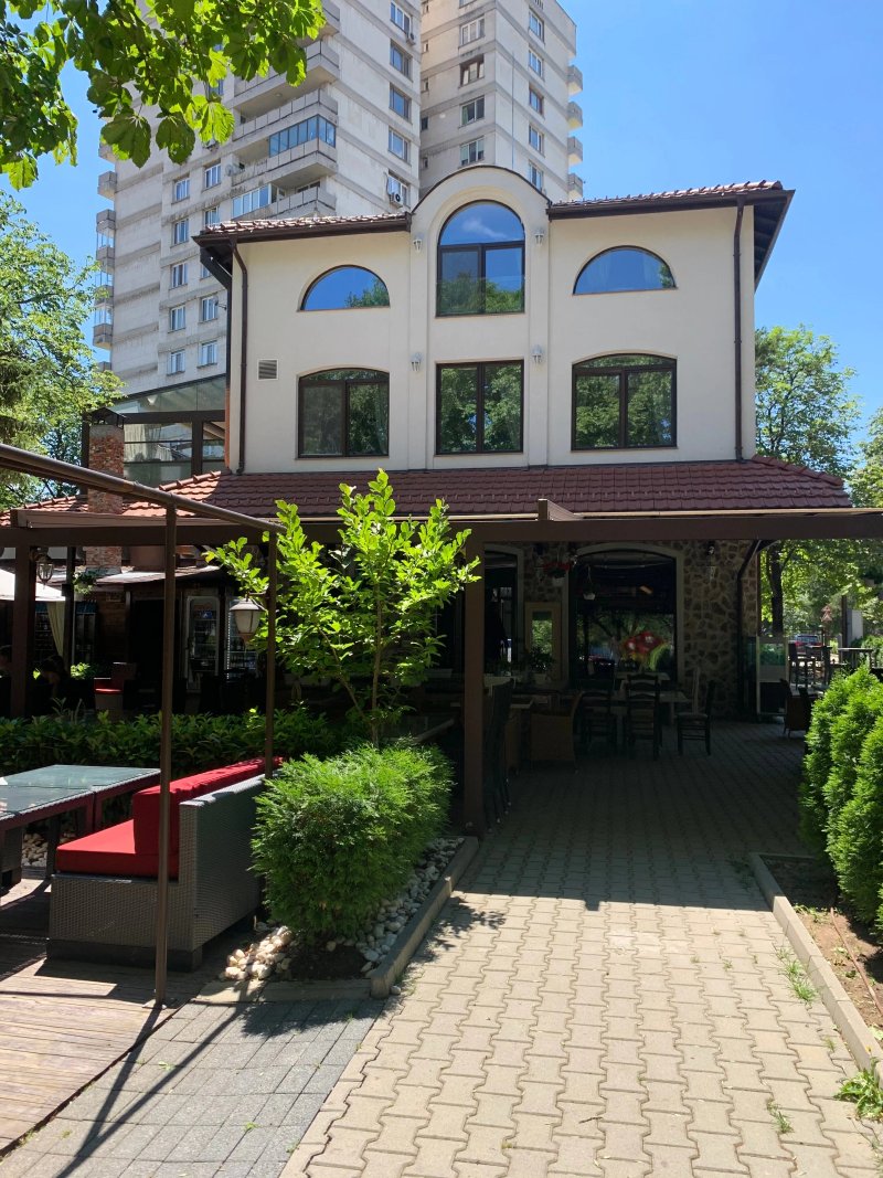 Royal Park Grill & Wine
