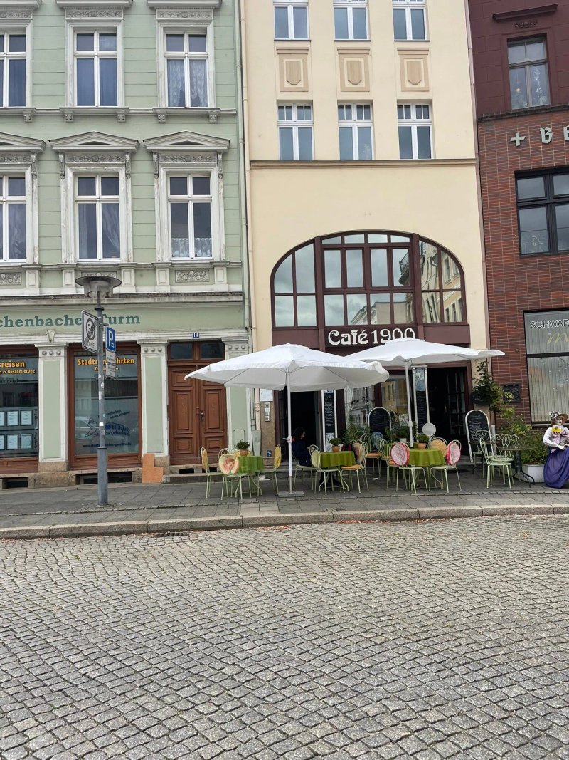 Cafe 1900