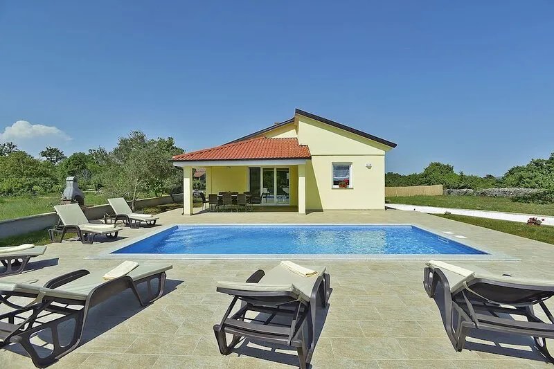 Modern Villa with Pool and Parasol in Marcana