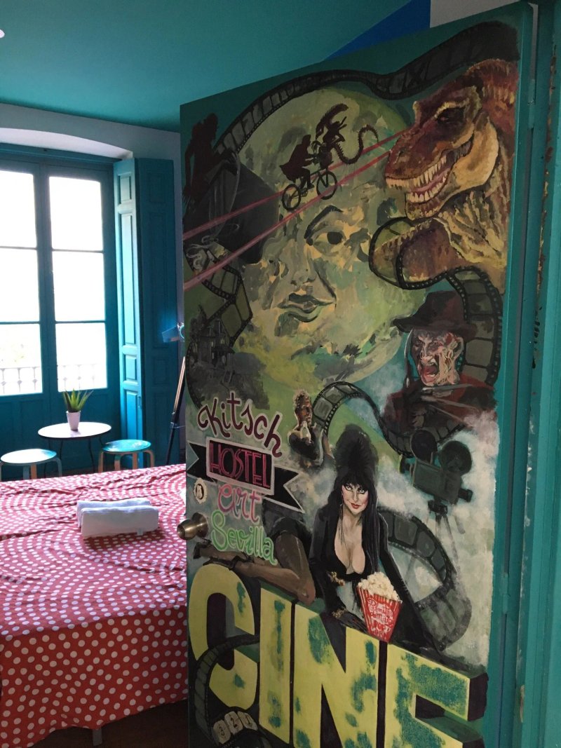 Sevilla Kitsch Hostel Art