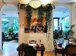 KymeM Cafe Restaurant