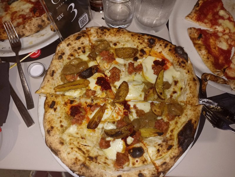 Gulio Pizzeria and More