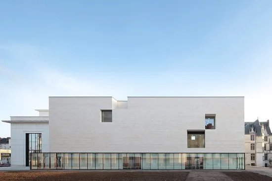 Centre de Creation Contemporaine Olivier Debre