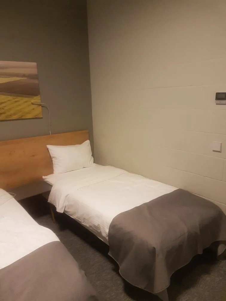 Air Hotel