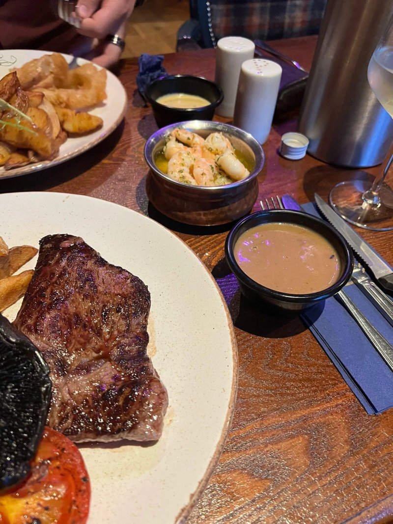 The Pub and Kitchen