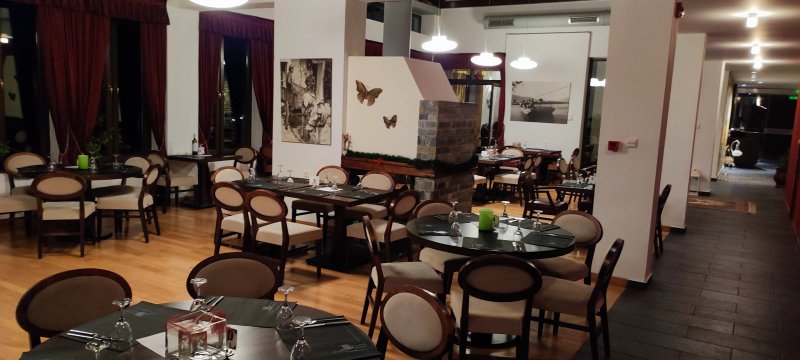 Ampelos Hotel