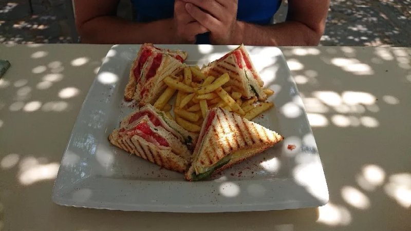 Kouros Restaurant