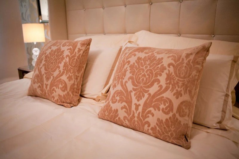 Four Seasons Hotel and Leisure Club
