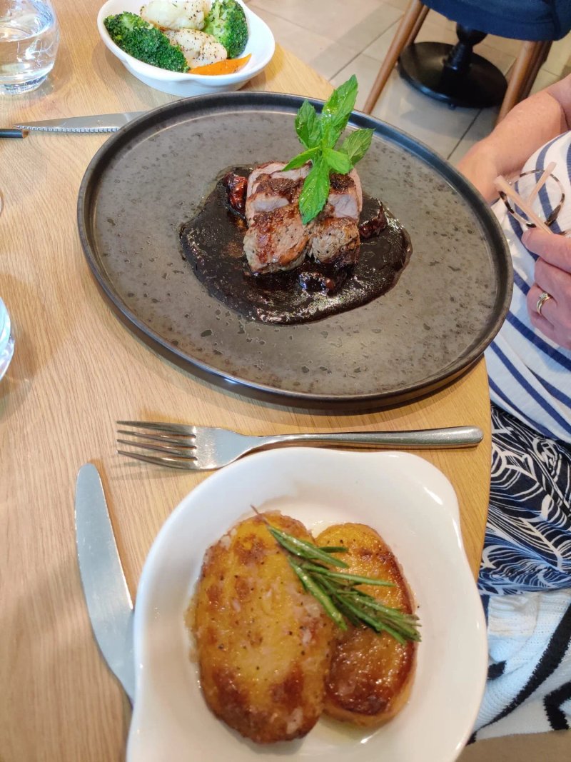 Casa Italian & Seafood Restaurant
