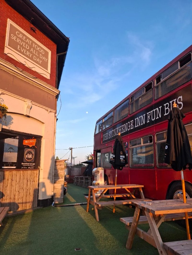 The Stonehenge Inn