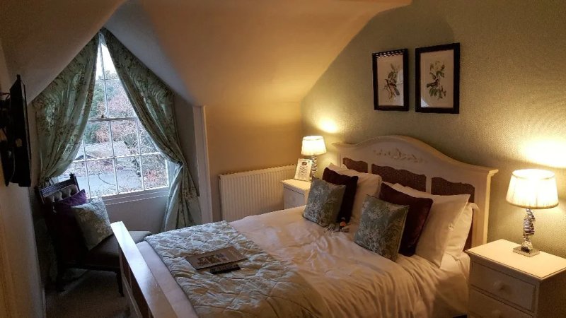 White Lodge Hotel