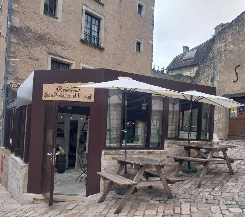 Restaurant Saint-pierre Et Le Loup