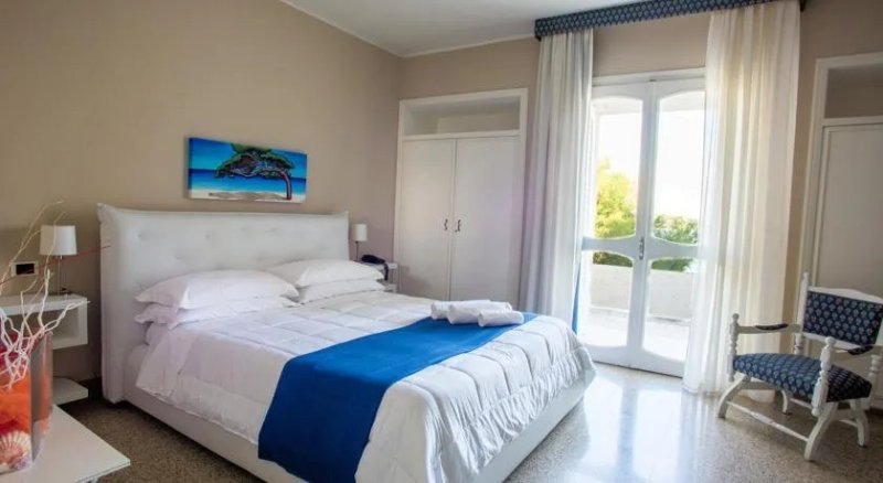Lo Scoglio Hotel