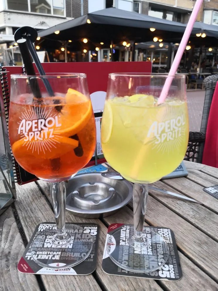 Bars & nightlife