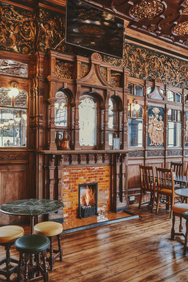 The Black Lion Pub & Boutique Rooms