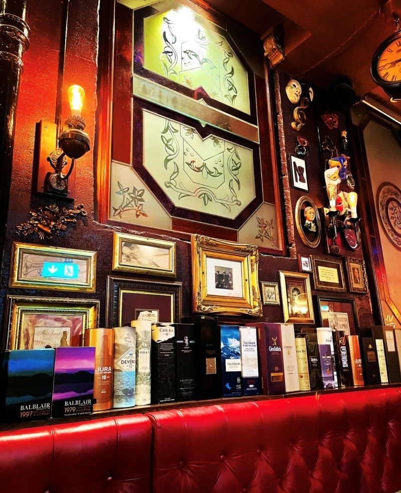 Whiski Rooms