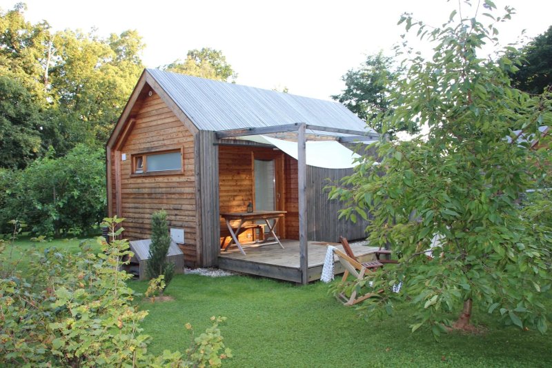 Glamping Mountain Fairy Tale