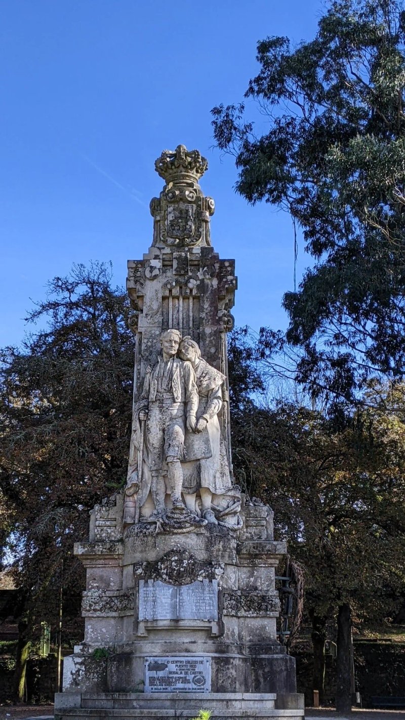 Estatua De Rosalia De Castro