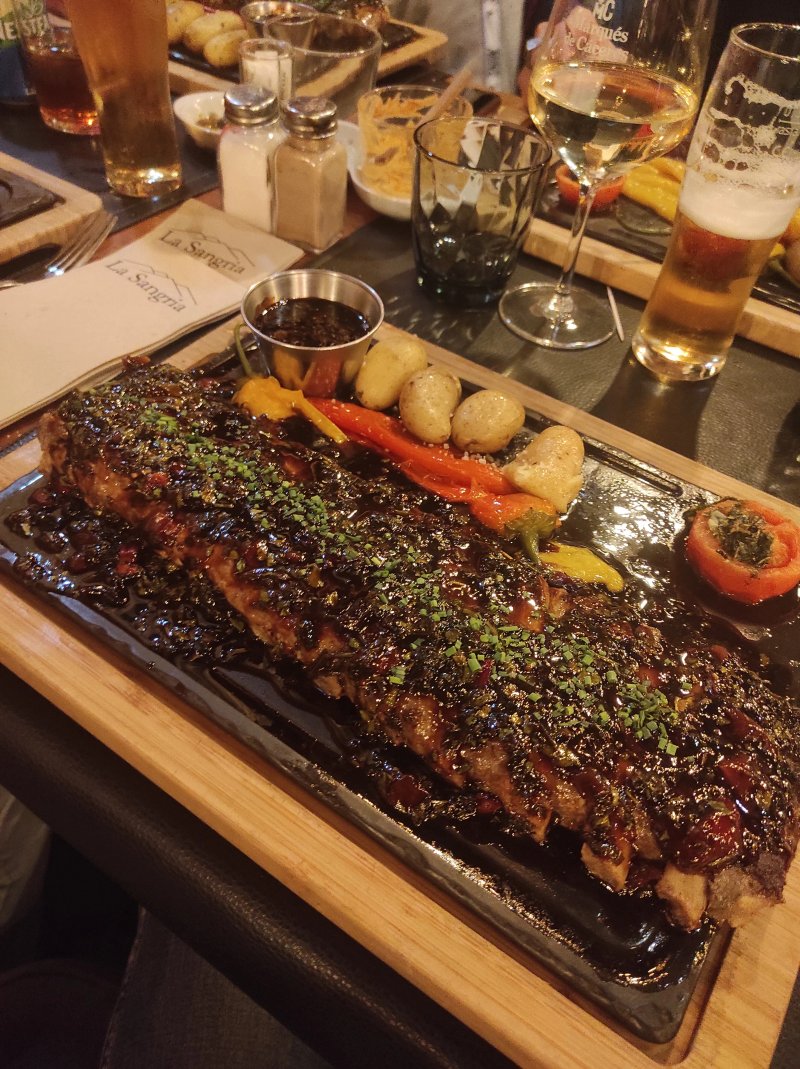 La Sangria Restaurant & Grill