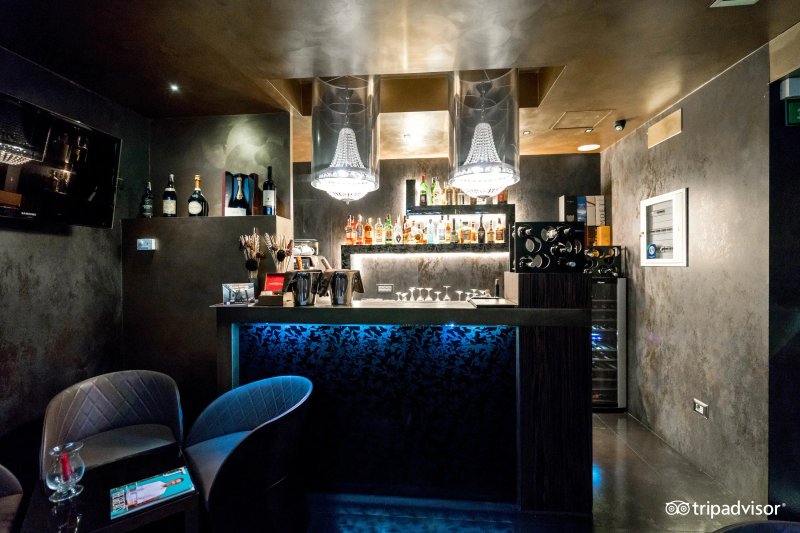Divina Luxury Hotel