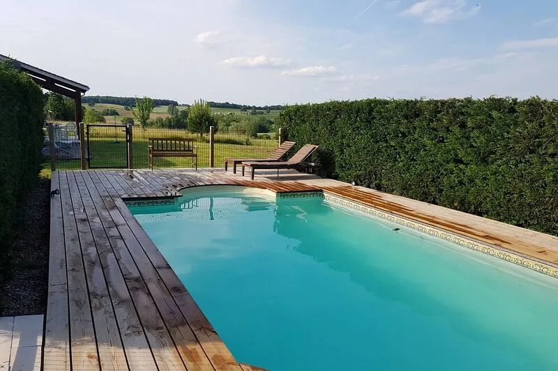 Country cottage with stunning views and private pool