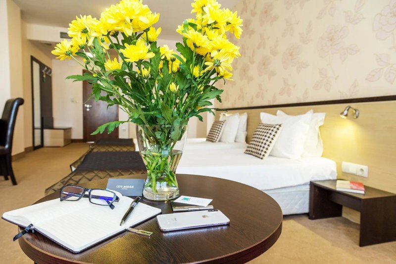 City Avenue Hotel
