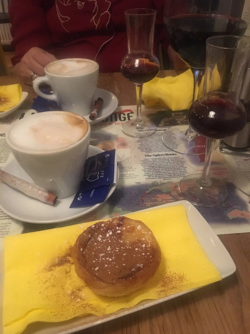 Lisboa Lounge, Dine & Wine