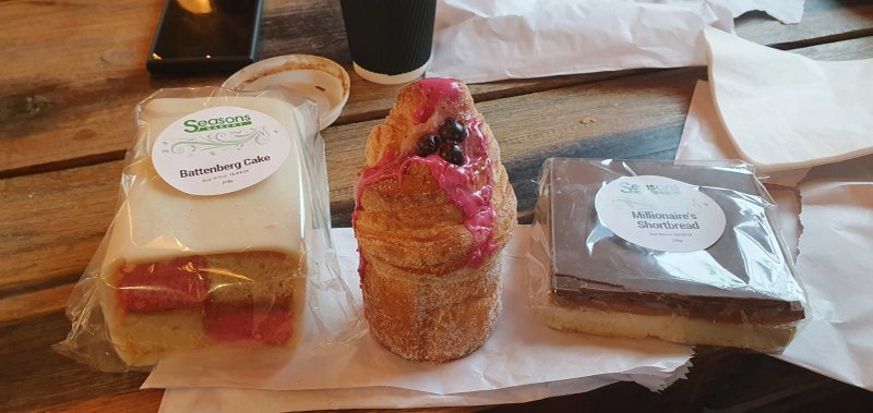 Seasons Cakes