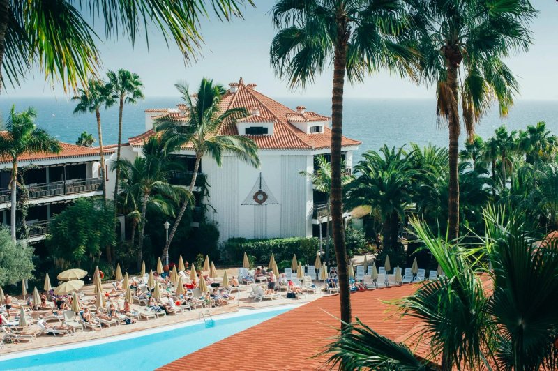 Hotel Parque Tropical