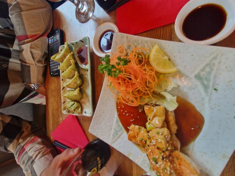 Eatokyo Noodles and Sushi Bar