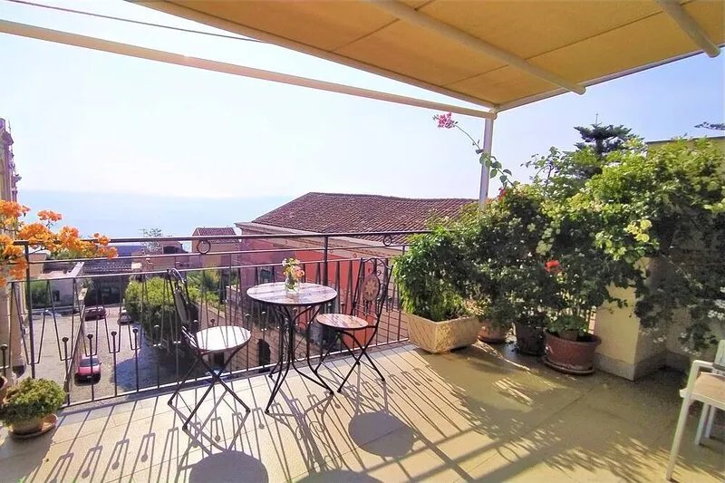 'CASA ARANCI'   self catering villa, great sea views, close to piazza Duomo