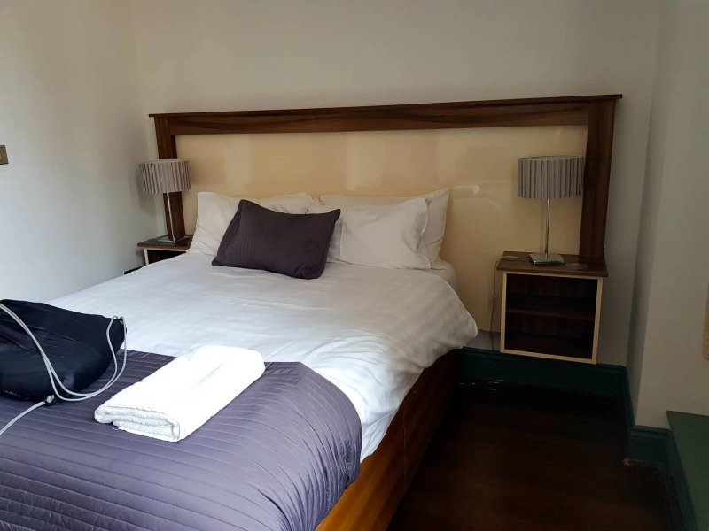 Base Serviced Apartments - Sir Thomas Street