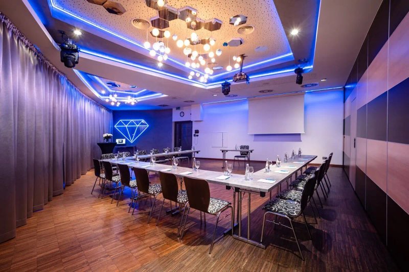 Blue Diamond Hotel