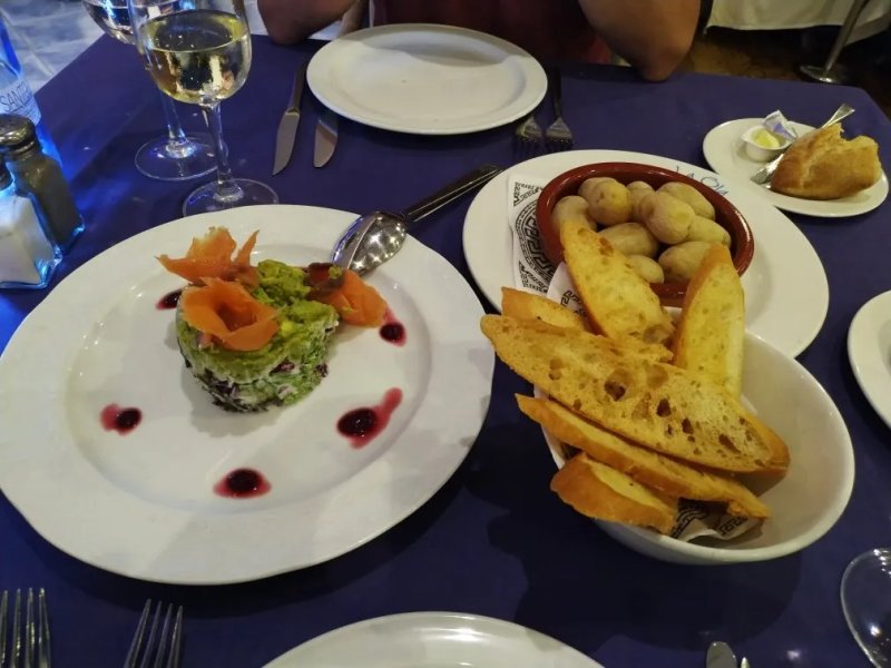 Bistro La Ola