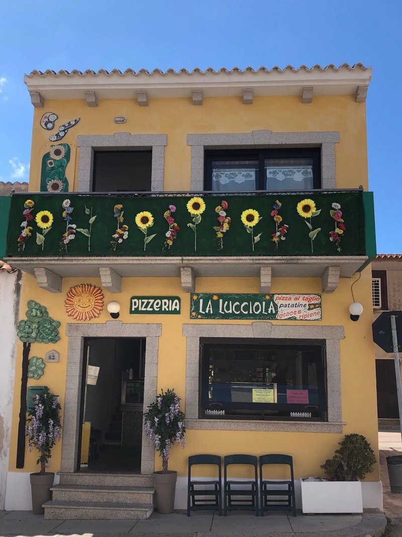 Pizzeria La Lucciola