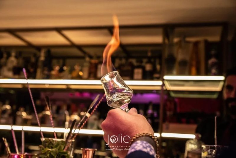 Jolie Champagneria & Crudite Restaurant