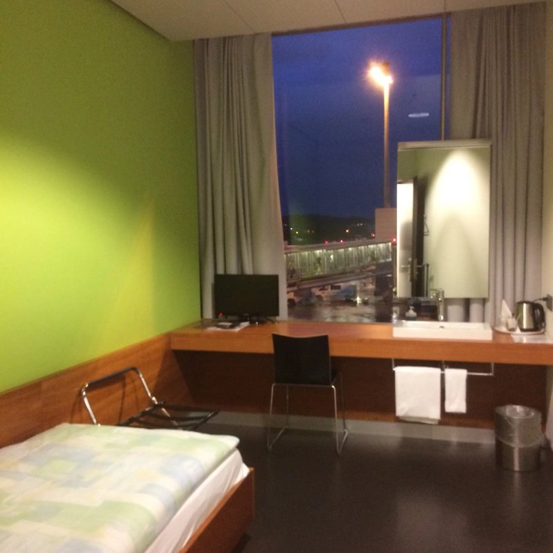 Transit Hotel & Day Rooms