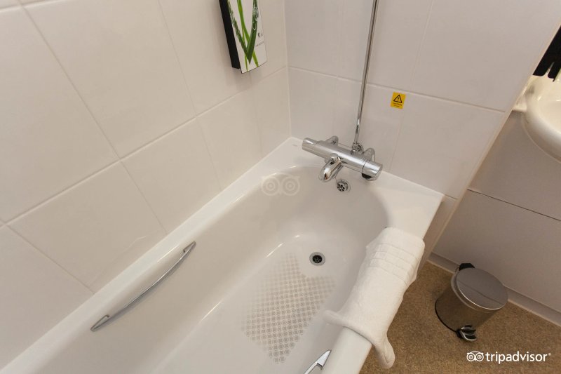 Premier Inn Llanelli Central East hotel