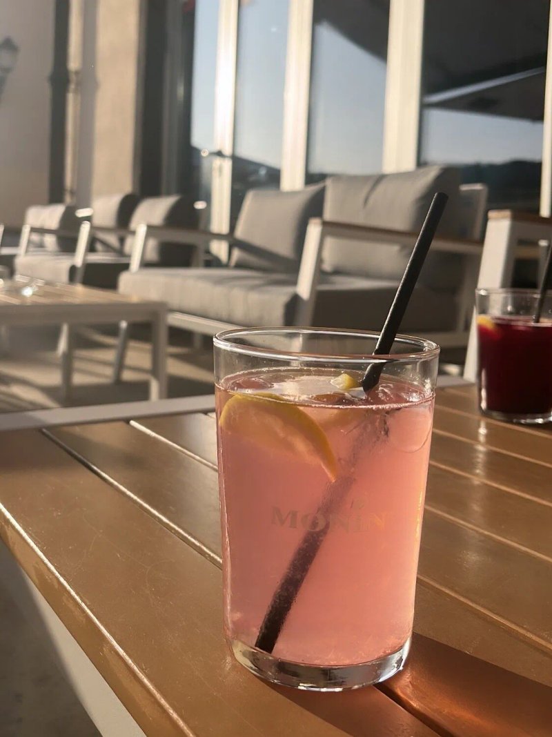 Makava coffee & lounge bar