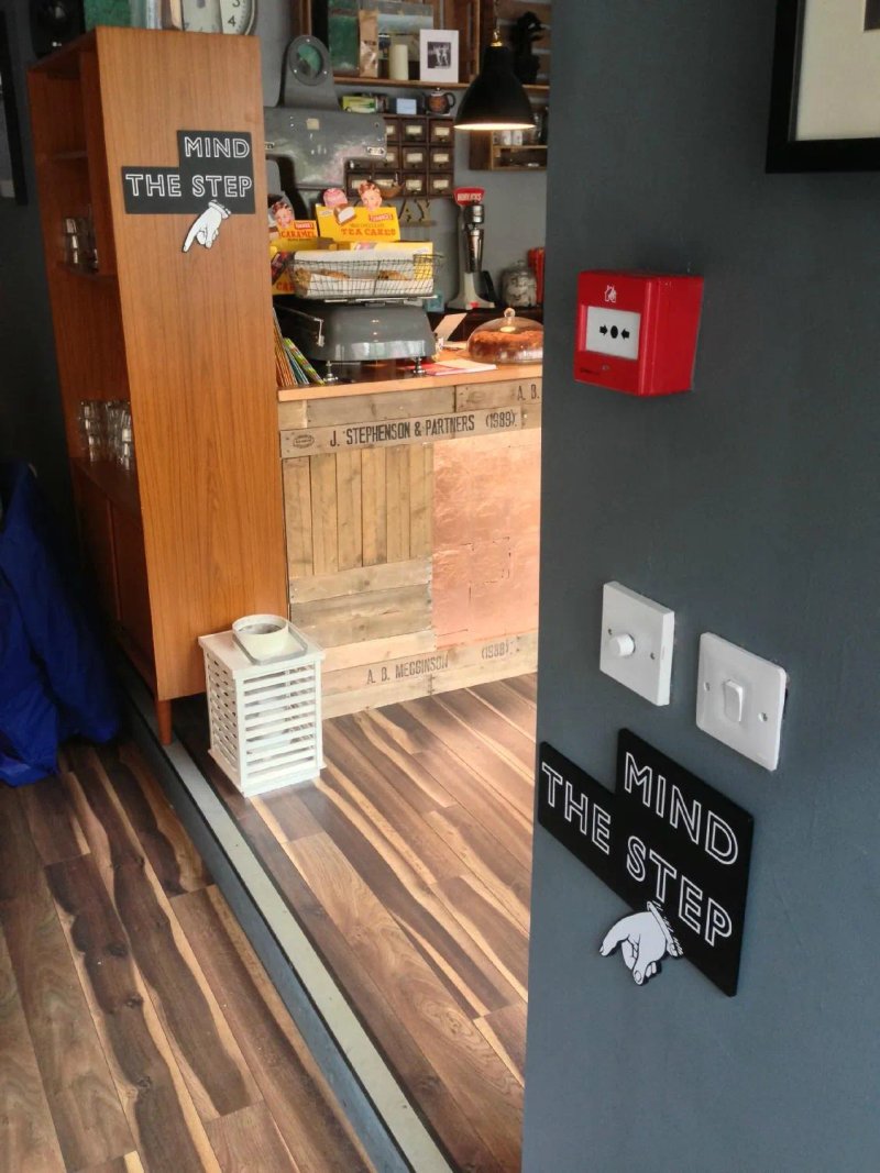 Eat Me Cafe & Social