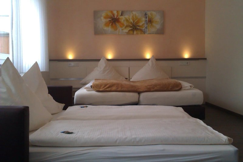 Central Hotel Garni