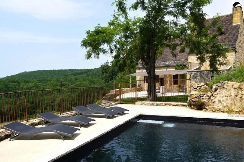 Charming Fully Renovated Stonehouse With Heated Swimming Pool