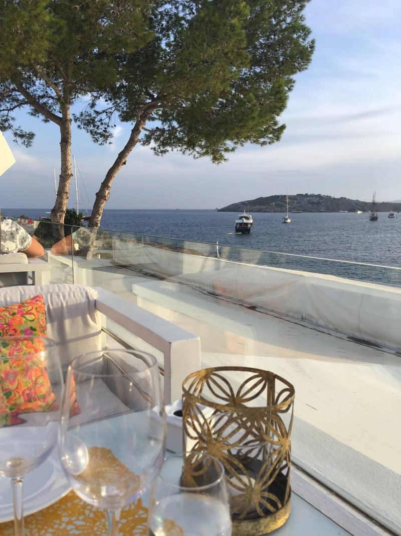 Patchwork Roof Top Restaurant Sa Punta