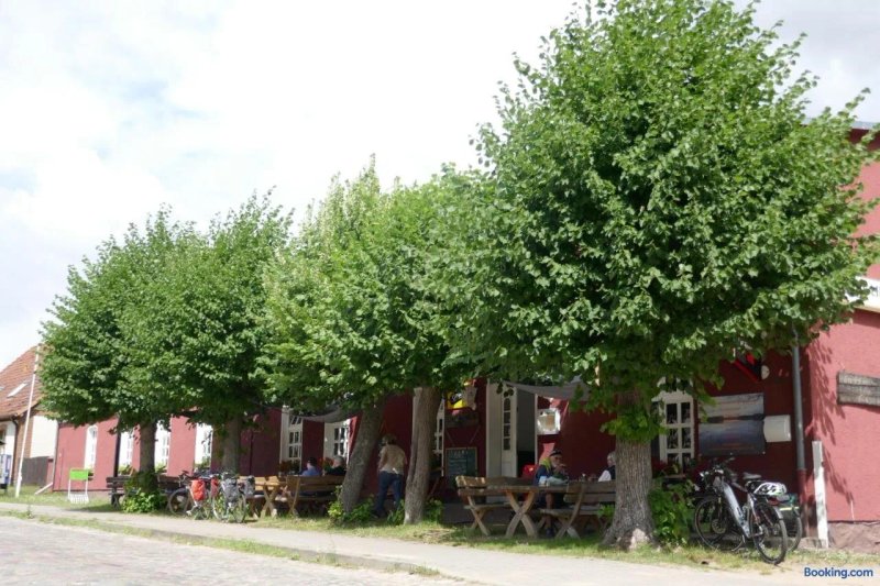 Gaststatte und Ferienhof Zu den Linden