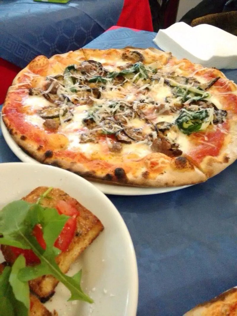 La Lanterna Pizzeria Forno a Legna